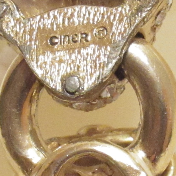 Vintage Ciner Tiger Faux Ivory Torsade Necklace - Picture 6 of 8